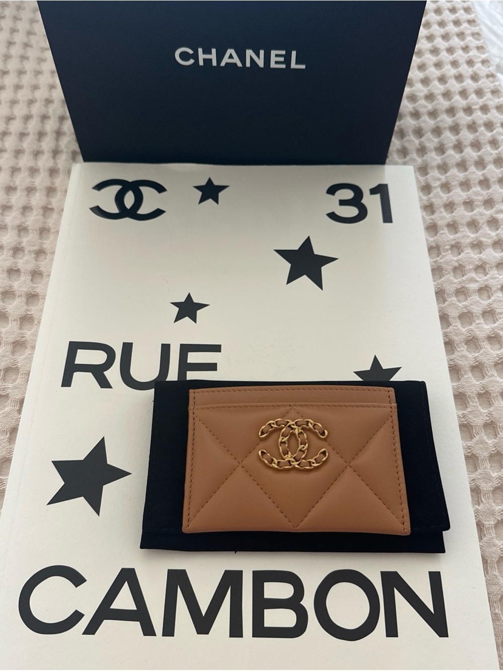 NWT Chanel Card Holder Wallet 24p Lambskin Caramel brown & 31st edition Book